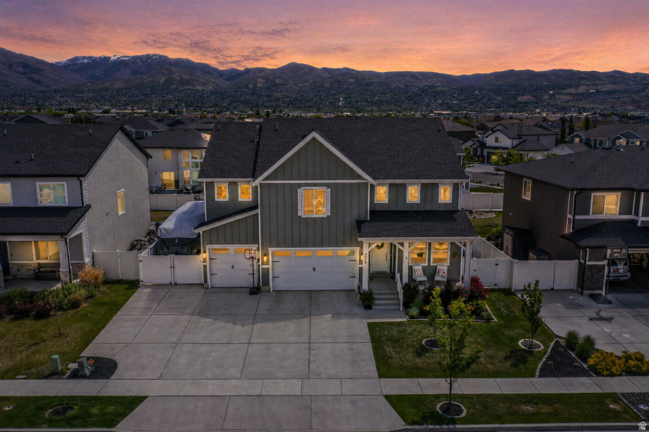 2119 S MOUNTAIN VIEW BLVD Woods Cross, UT 84087