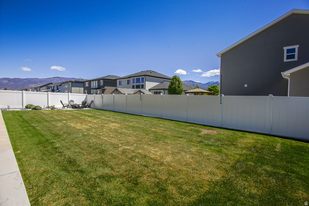 2119 S MOUNTAIN VIEW BLVD Woods Cross, UT 84087