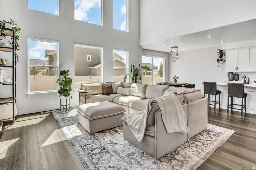 2119 S MOUNTAIN VIEW BLVD Woods Cross, UT 84087