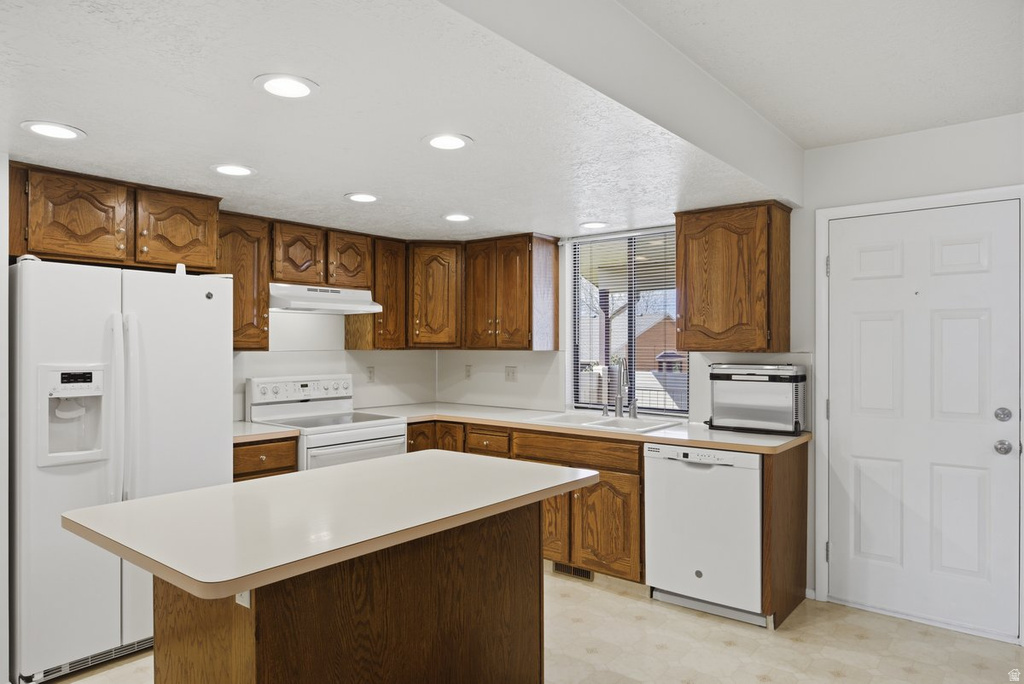 1021 E 5675 S South Ogden, UT 84405