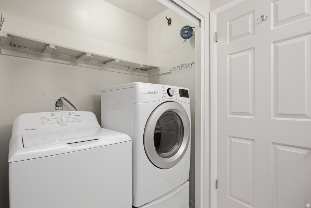 1021 E 5675 S South Ogden, UT 84405