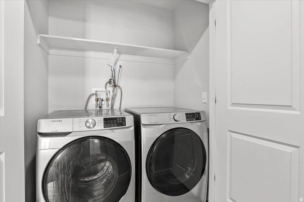 3297 S NEWHOUSE DR Magna, UT 84044