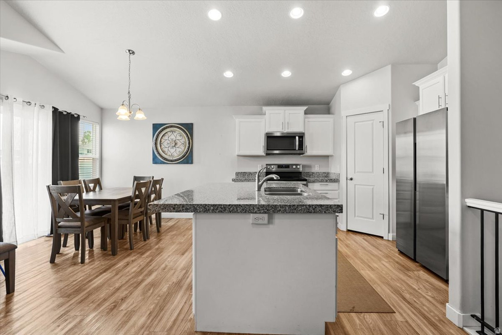 3297 S NEWHOUSE DR Magna, UT 84044