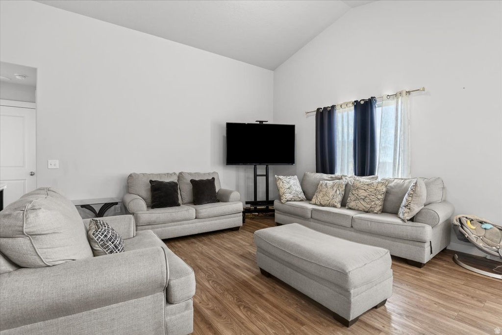 3297 S NEWHOUSE DR Magna, UT 84044