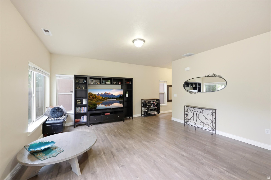 1823 W 2300 S Woods Cross, UT 84087