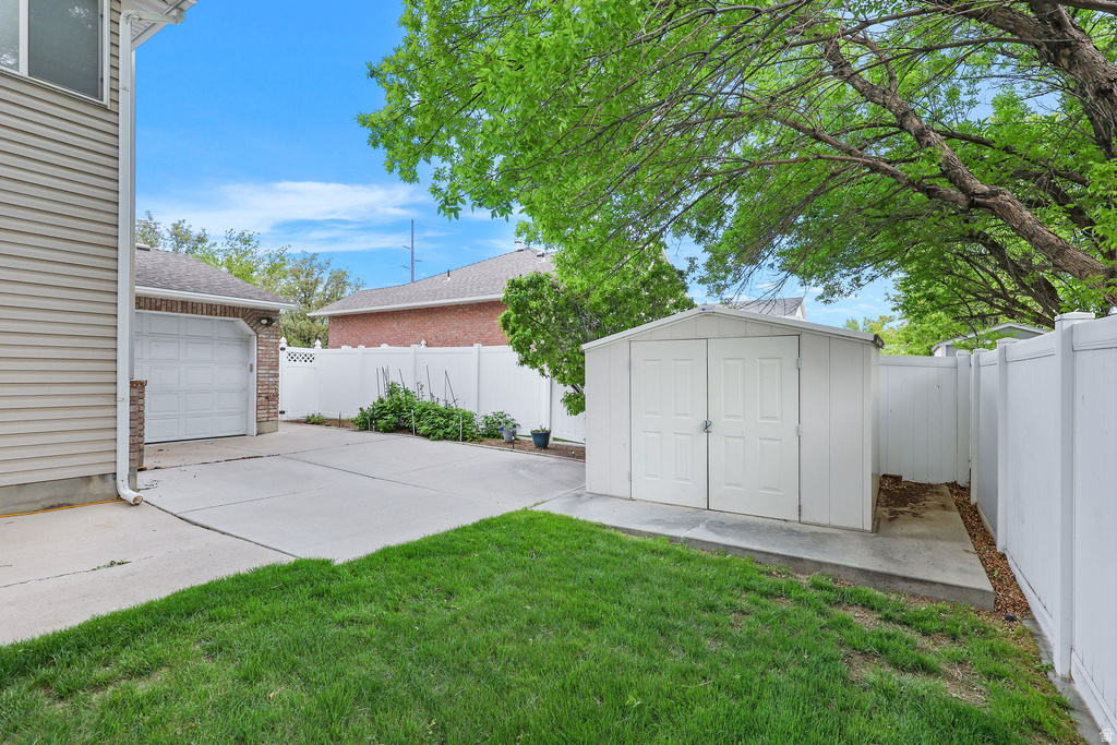 7629 S KINGS BRIDGE DR West Jordan, UT 84084