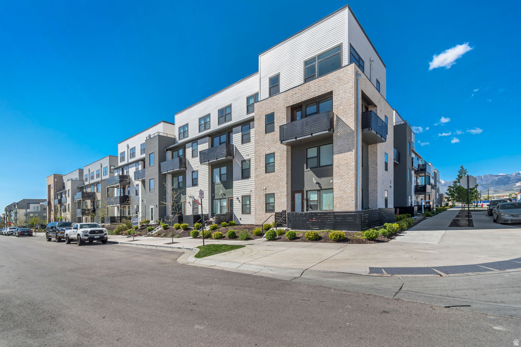 5227 W REVENTON DR #B102 South Jordan, UT 84009