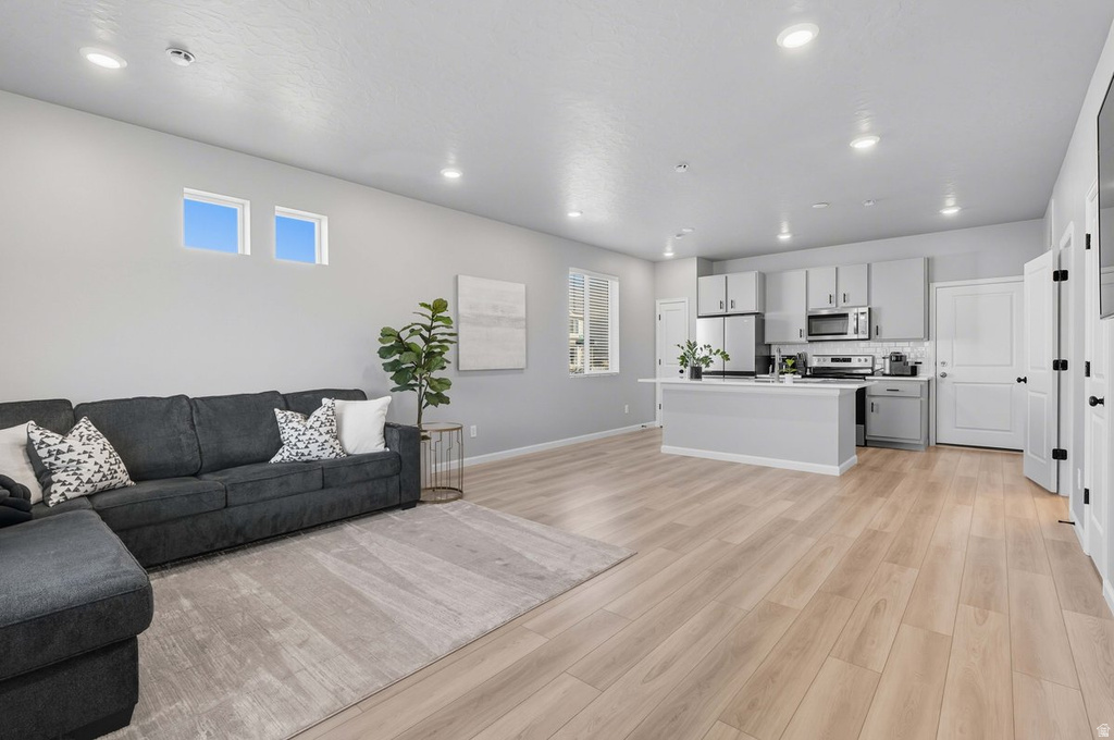 71 N VERANDA CT Saratoga Springs, UT 84045