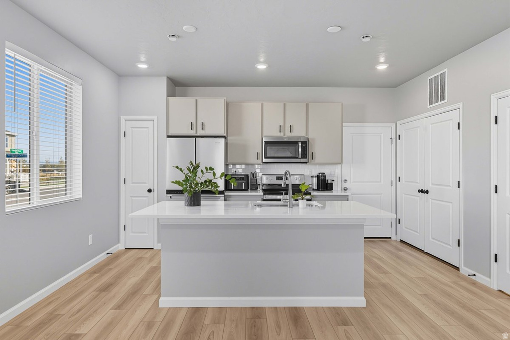 71 N VERANDA CT Saratoga Springs, UT 84045