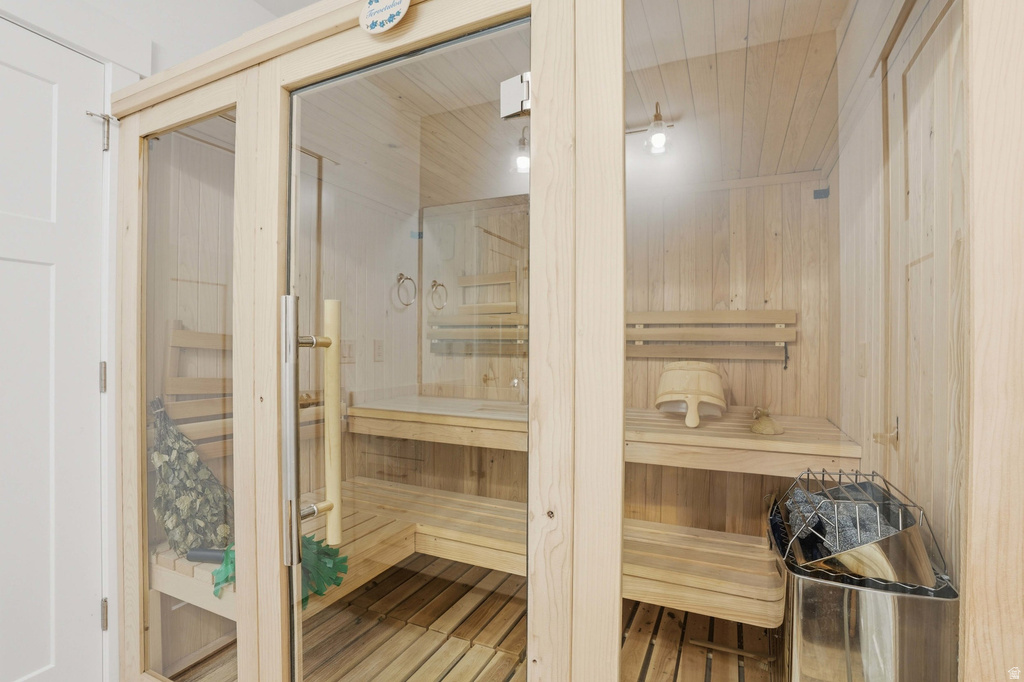 2450 W SNAKE RD Midway, UT 84049