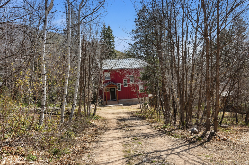 2450 W SNAKE RD Midway, UT 84049