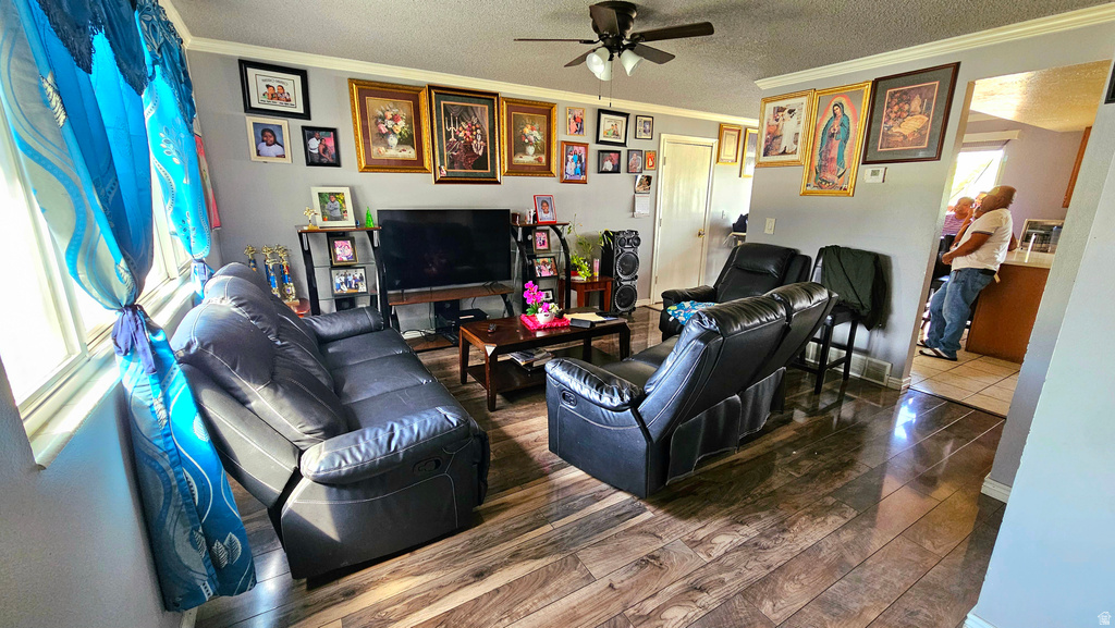 6679 S 3235 W West Jordan, UT 84084