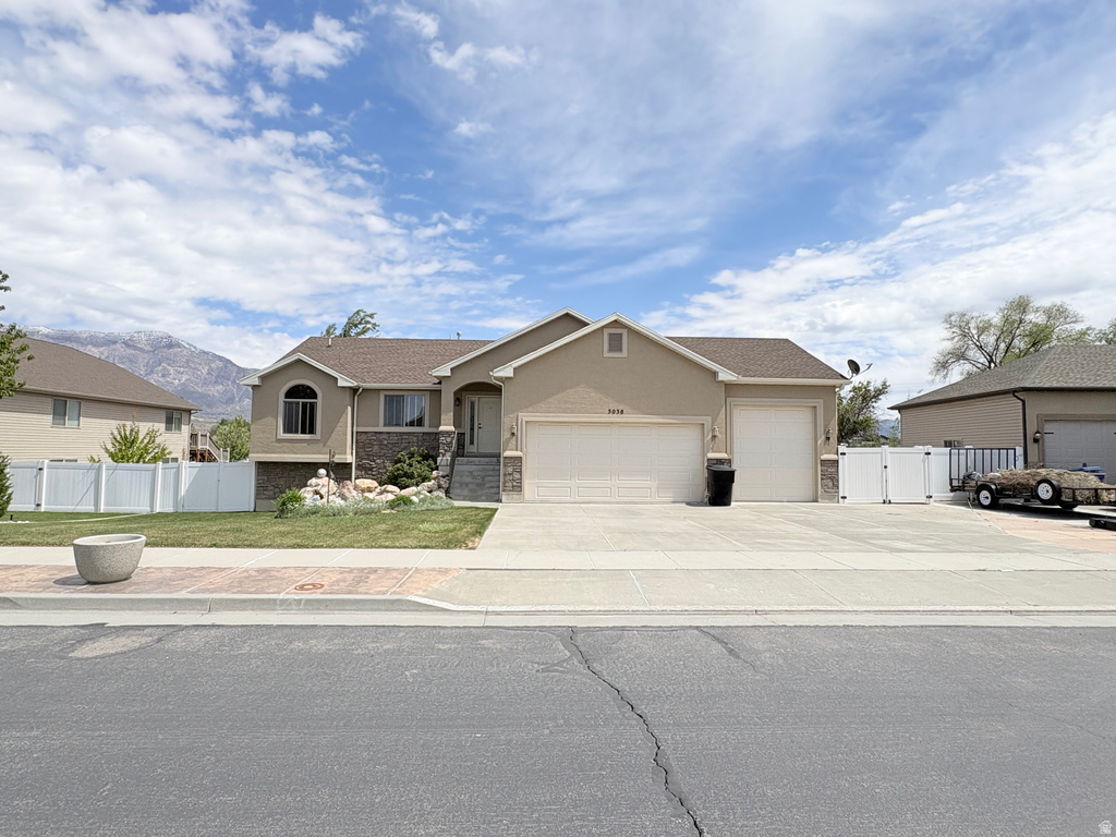 3038 N 3325 MDW Plain City, UT 84404