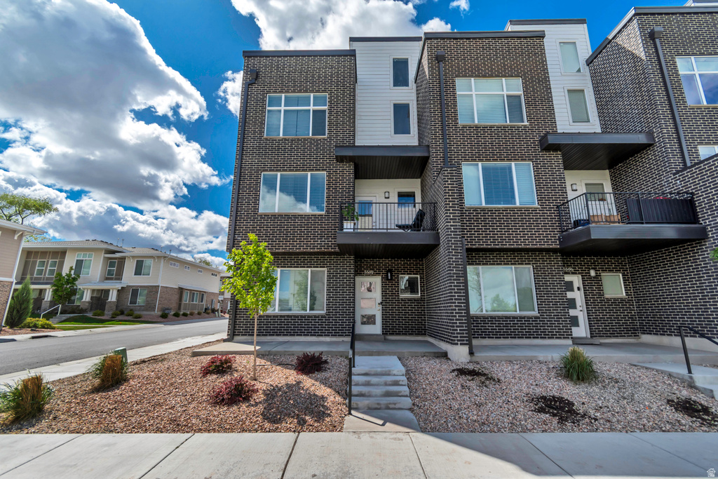 5502 W VICTORY LAP CT West Valley City, UT 84120