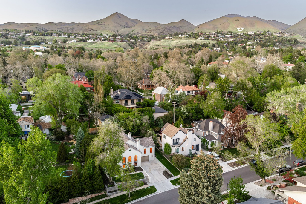 1425 E PERRY AVE Salt Lake City, UT 84103