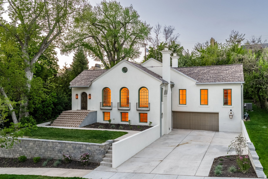 1425 E PERRY AVE Salt Lake City, UT 84103