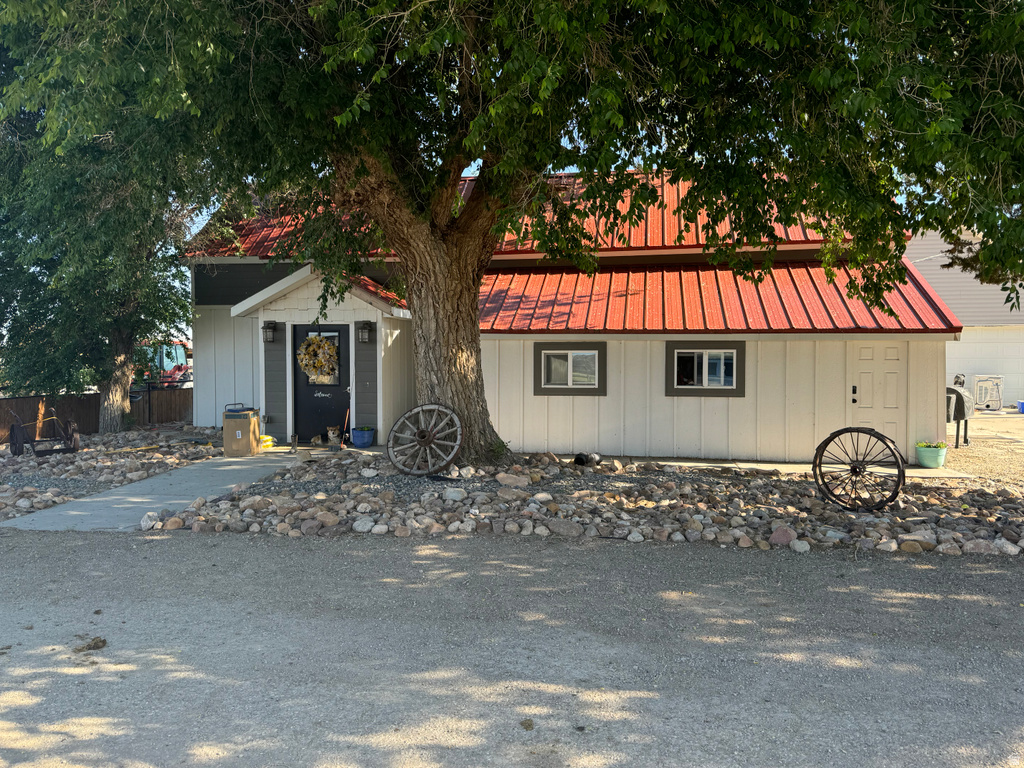 9888 S SR 28 Levan, UT 84639