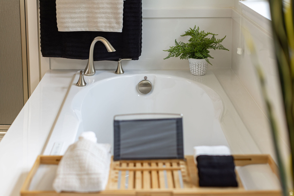 105 BUCKINGHAM DR Providence, UT 84332