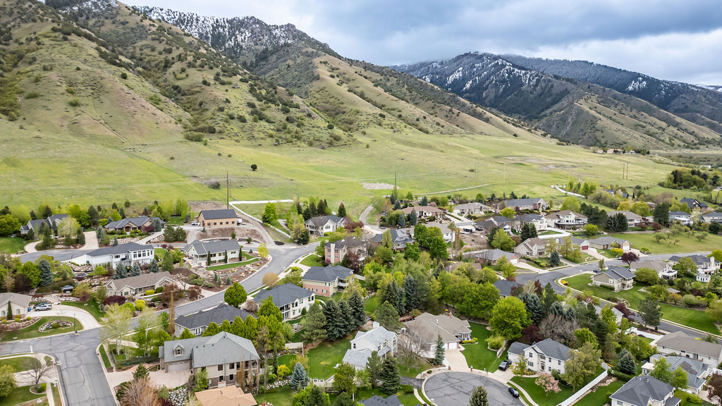 105 BUCKINGHAM DR Providence, UT 84332