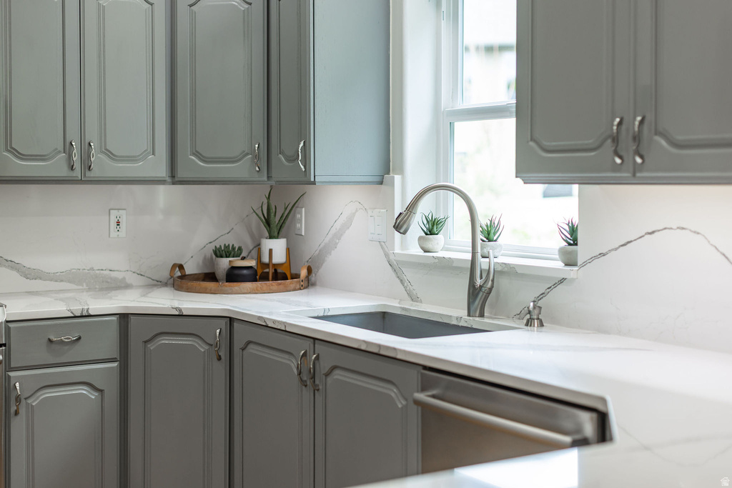 105 BUCKINGHAM DR Providence, UT 84332