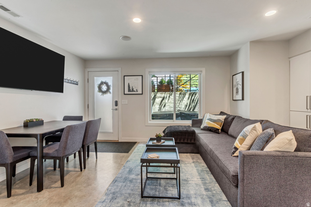 2444 S 900 E Salt Lake City, UT 84106