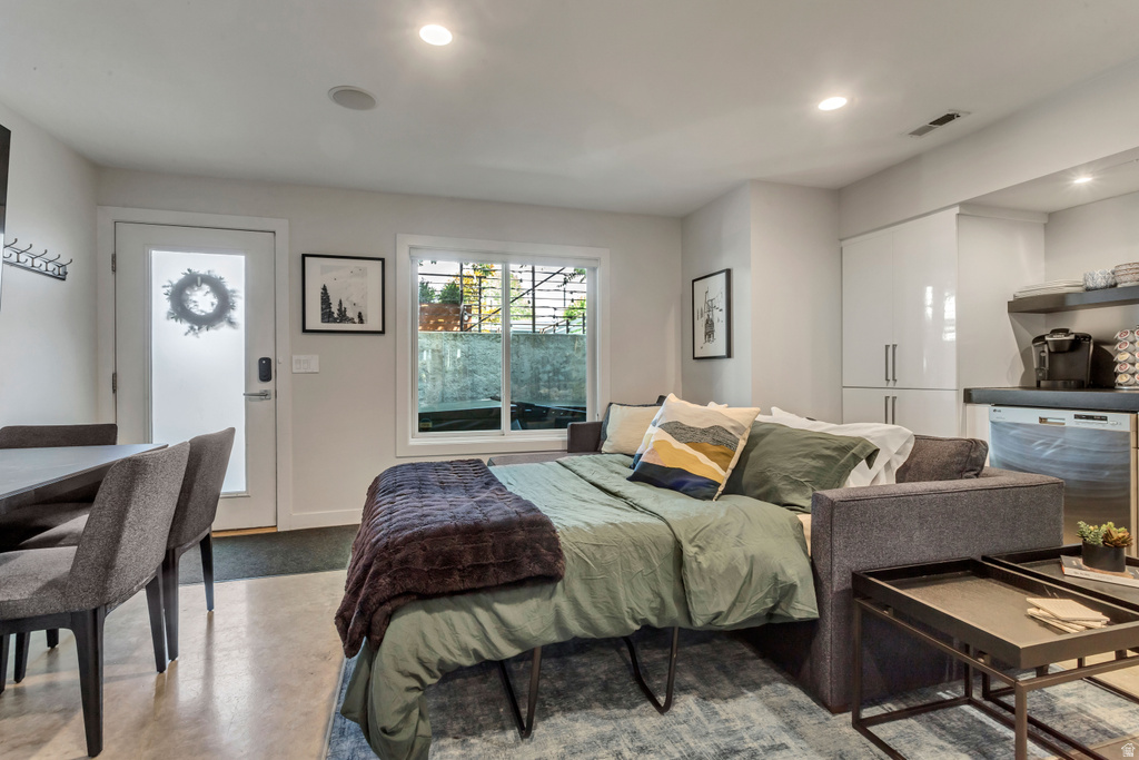 2444 S 900 E Salt Lake City, UT 84106