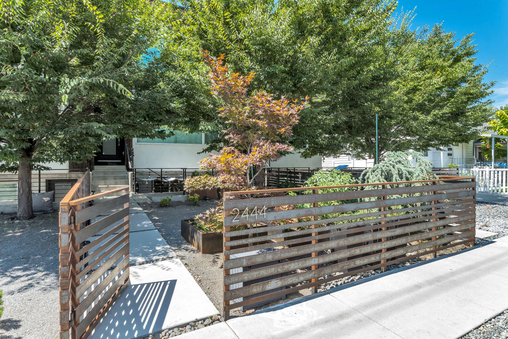 2444 S 900 E Salt Lake City, UT 84106