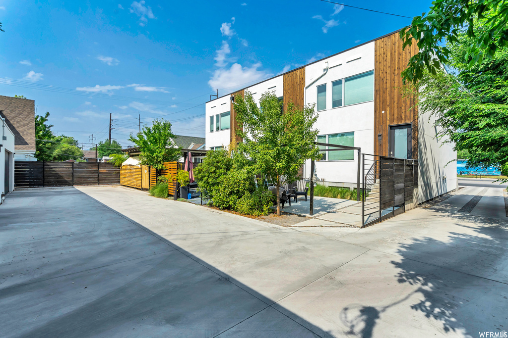 2444 S 900 E Salt Lake City, UT 84106