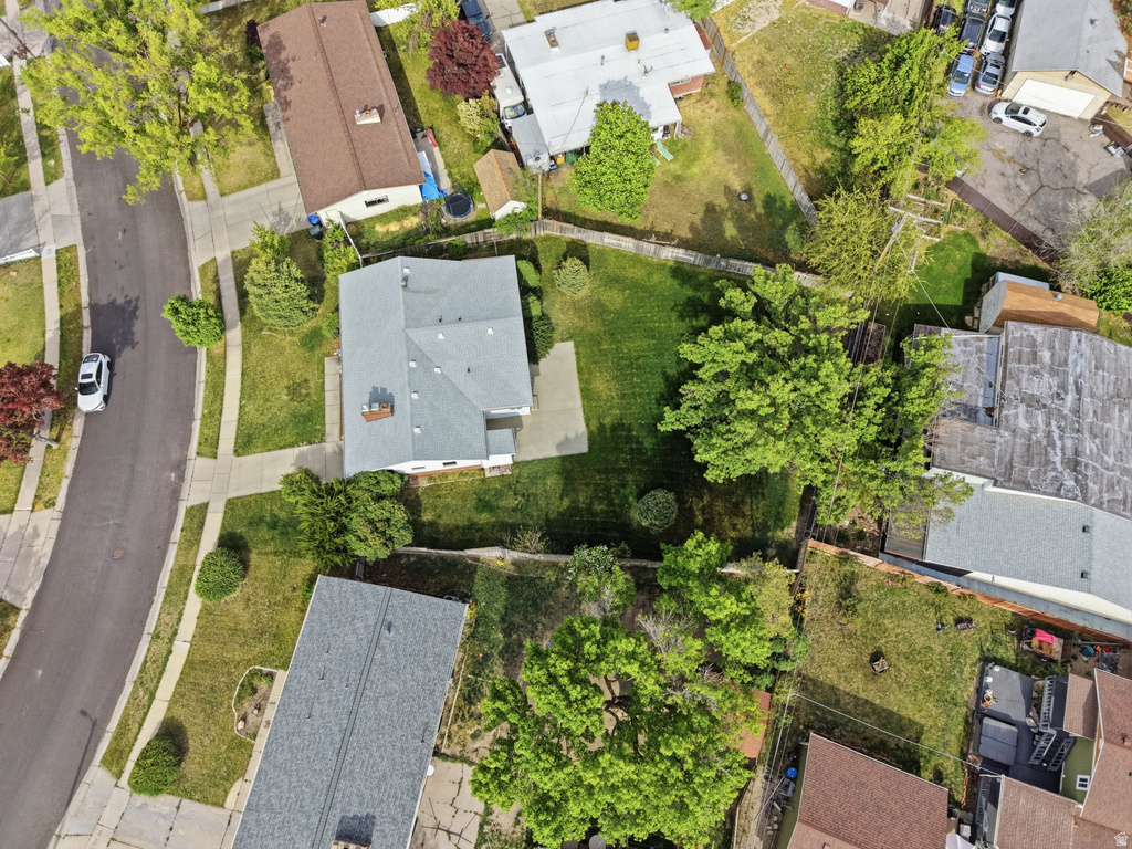 3677 W KEWANEE DR West Valley City, UT 84120