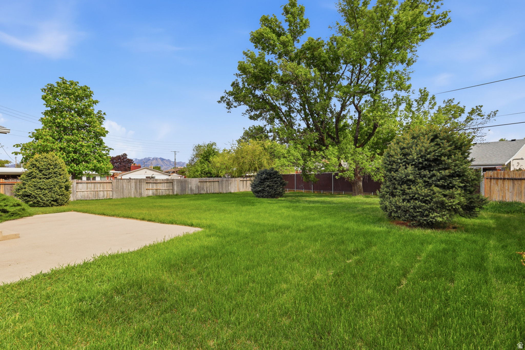 3677 W KEWANEE DR West Valley City, UT 84120
