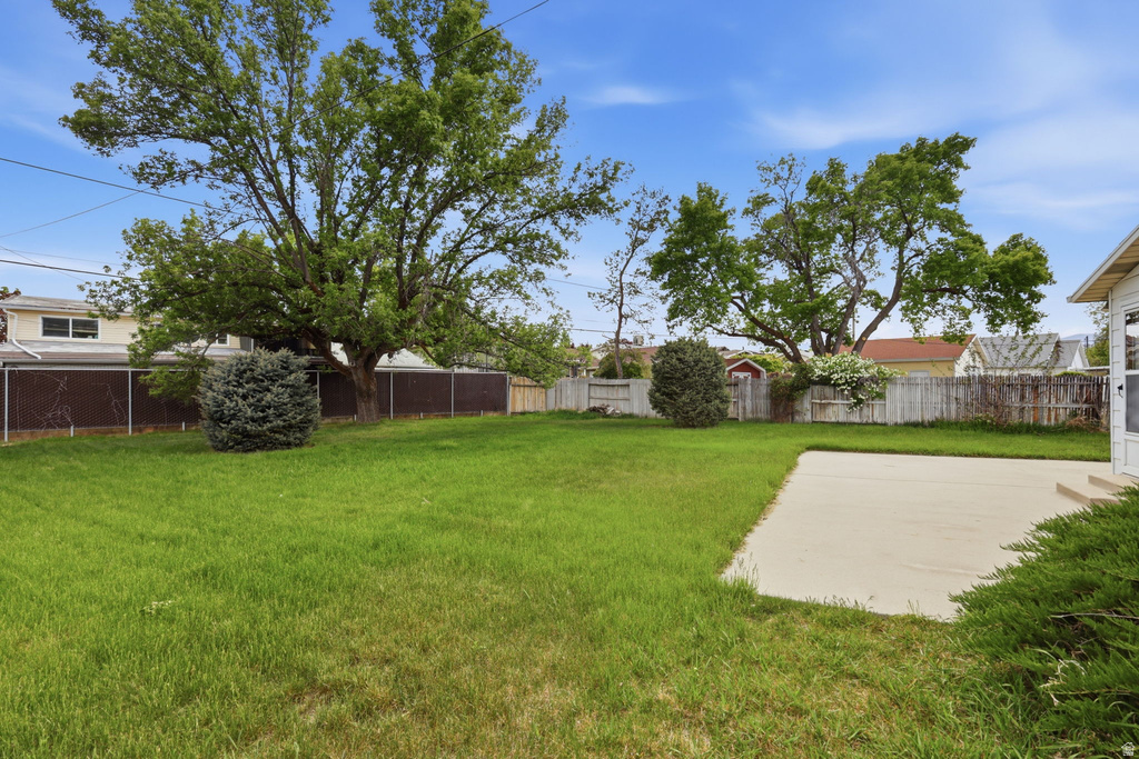 3677 W KEWANEE DR West Valley City, UT 84120