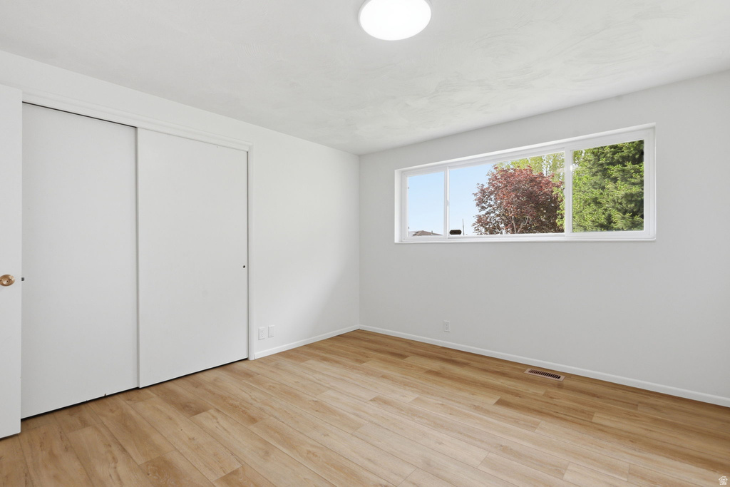 3677 W KEWANEE DR West Valley City, UT 84120