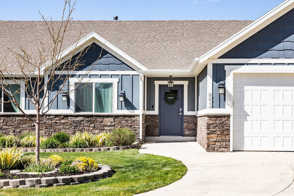 692 STONE BROOK CIR Santaquin, UT 84655