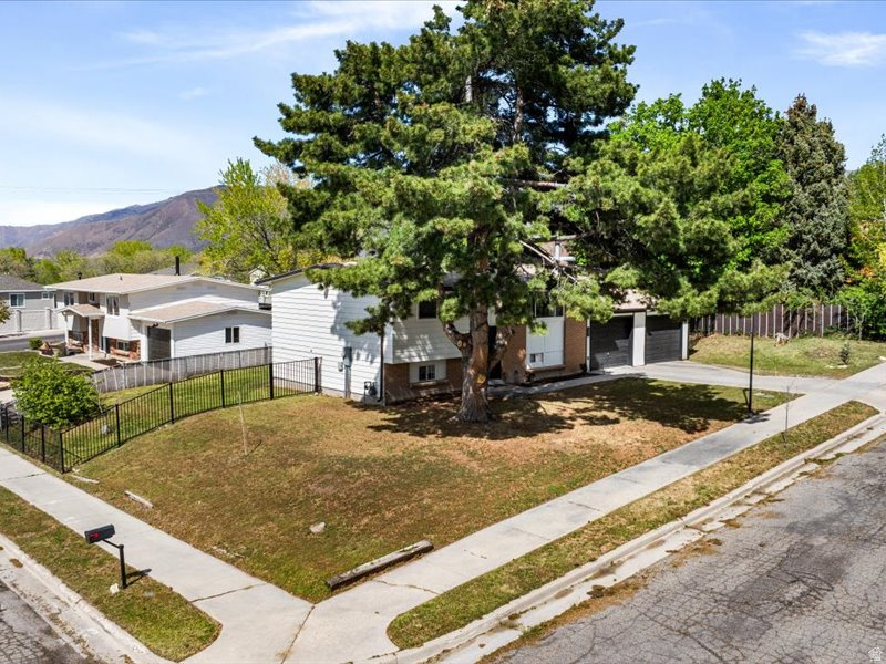 21 QUEBEC CIR Tooele, UT 84074