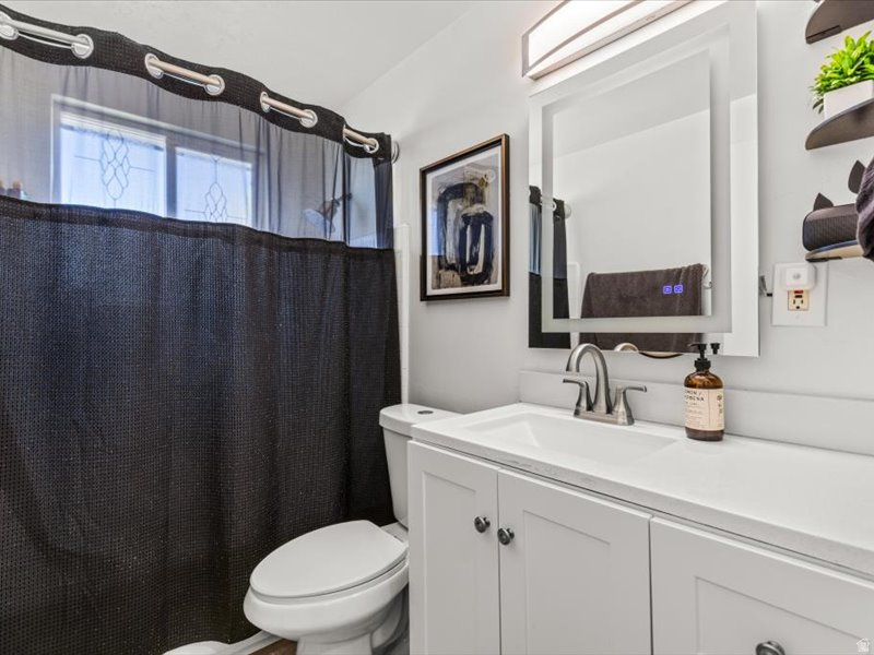 21 QUEBEC CIR Tooele, UT 84074