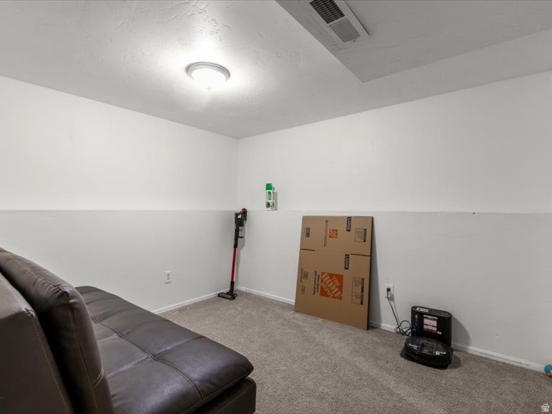 21 QUEBEC CIR Tooele, UT 84074