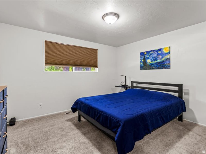 21 QUEBEC CIR Tooele, UT 84074