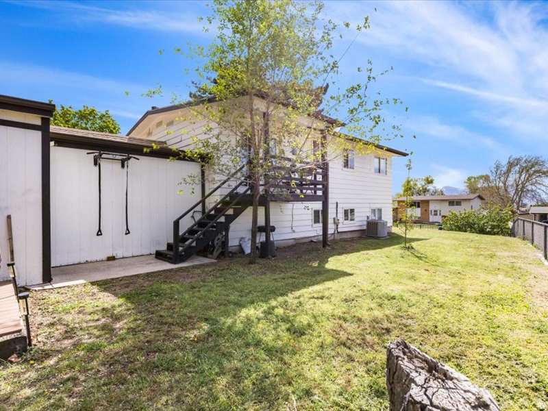 21 QUEBEC CIR Tooele, UT 84074