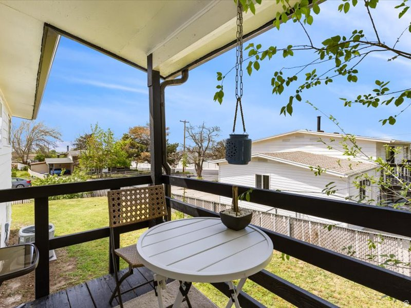 21 QUEBEC CIR Tooele, UT 84074