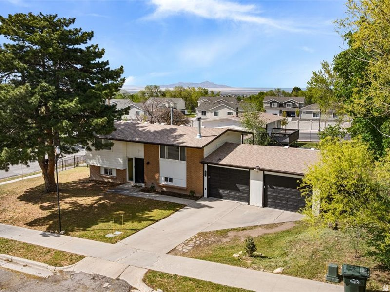 21 QUEBEC CIR Tooele, UT 84074