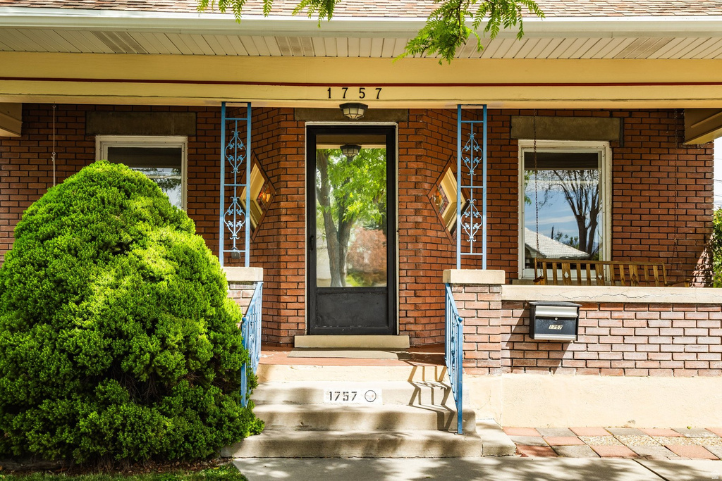 1757 S 800 E Salt Lake City, UT 84105