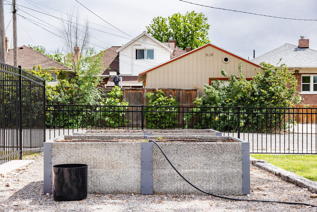 1757 S 800 E Salt Lake City, UT 84105