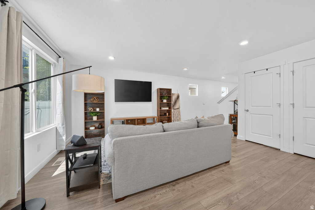 8567 W MEADOW BANK WAY Magna, UT 84044