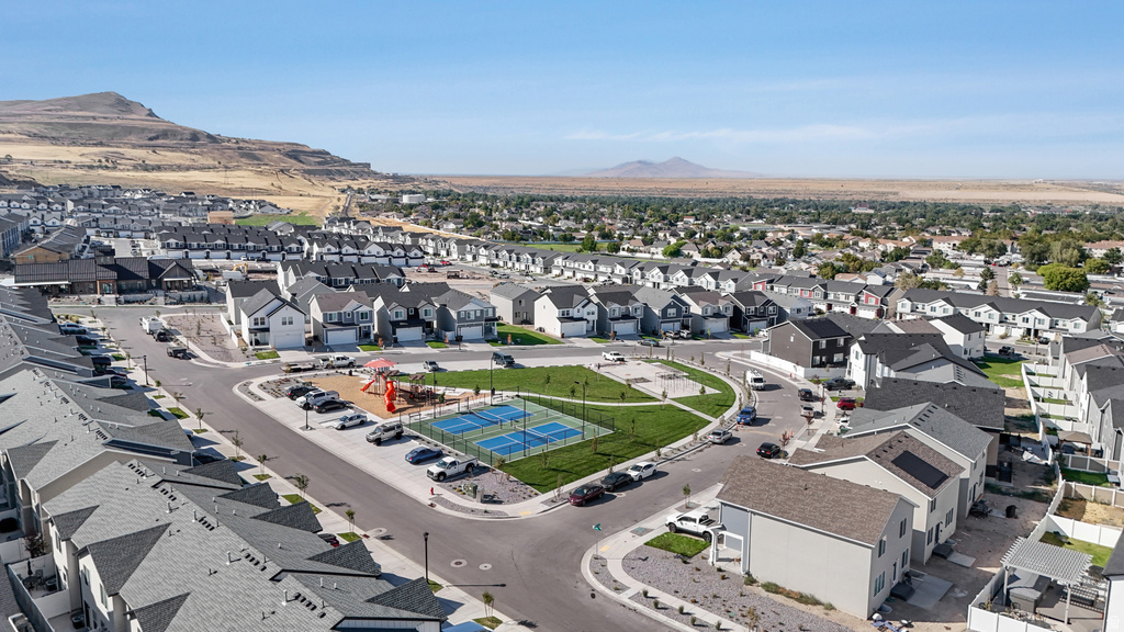 8567 W MEADOW BANK WAY Magna, UT 84044