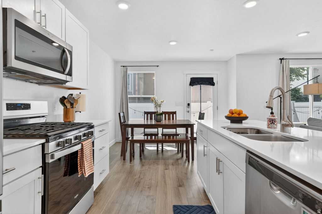 8567 W MEADOW BANK WAY Magna, UT 84044