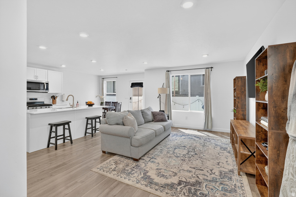 8567 W MEADOW BANK WAY Magna, UT 84044