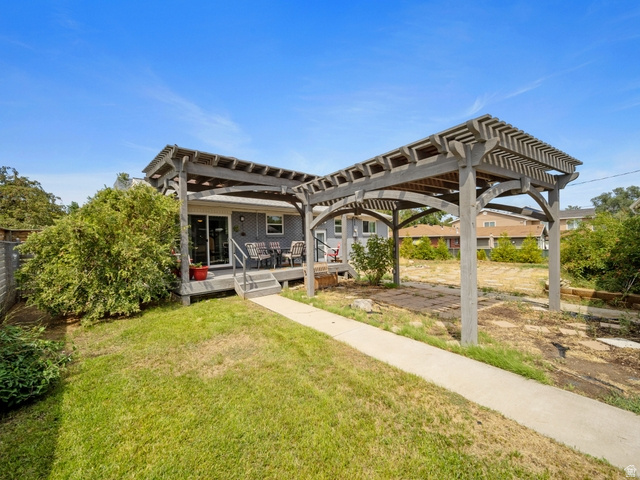 5597 S HILLSIDE DR Murray, UT 84107