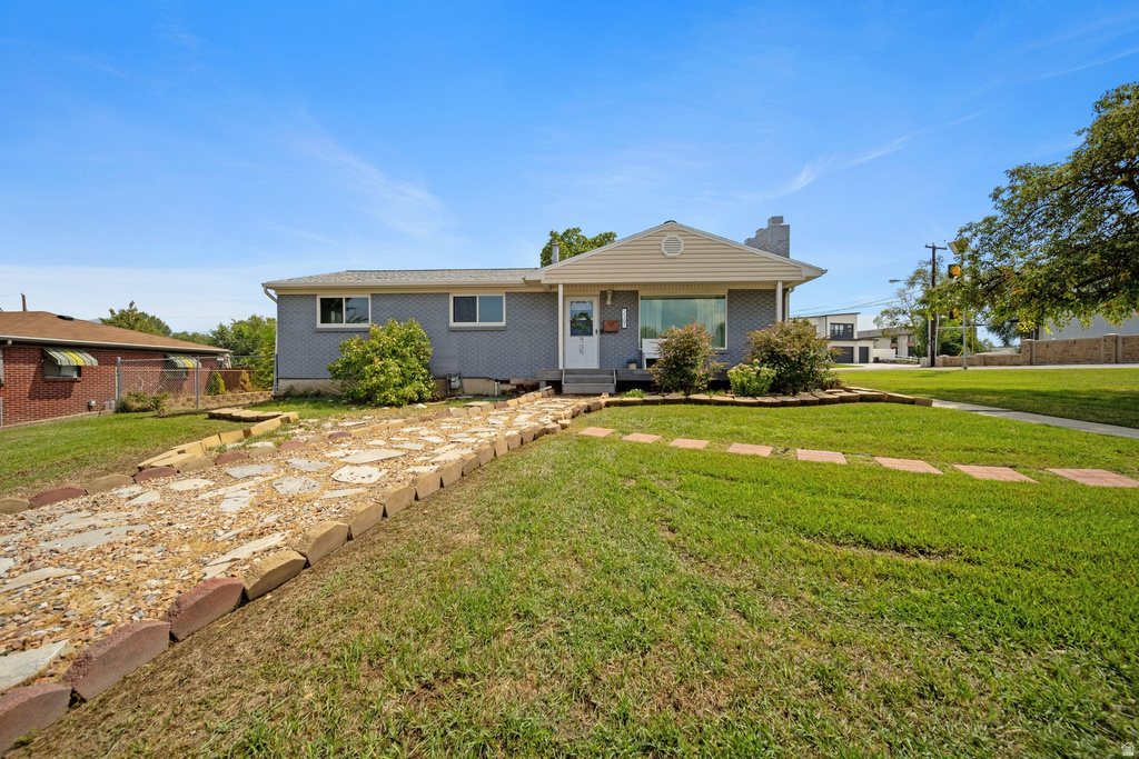 5597 S HILLSIDE DR Murray, UT 84107