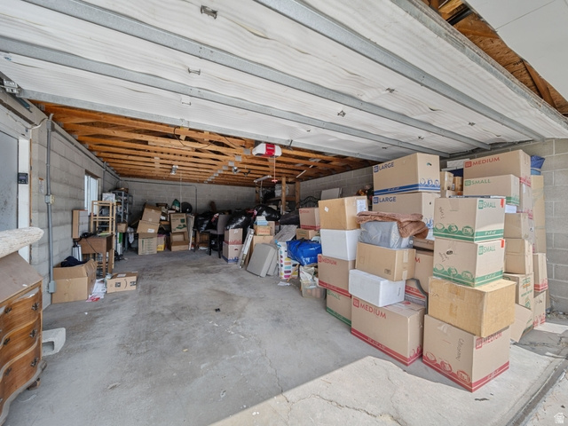 5597 S HILLSIDE DR Murray, UT 84107