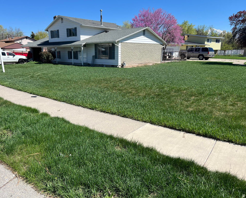 3887 S HALLMARK DR West Valley City, UT 84119